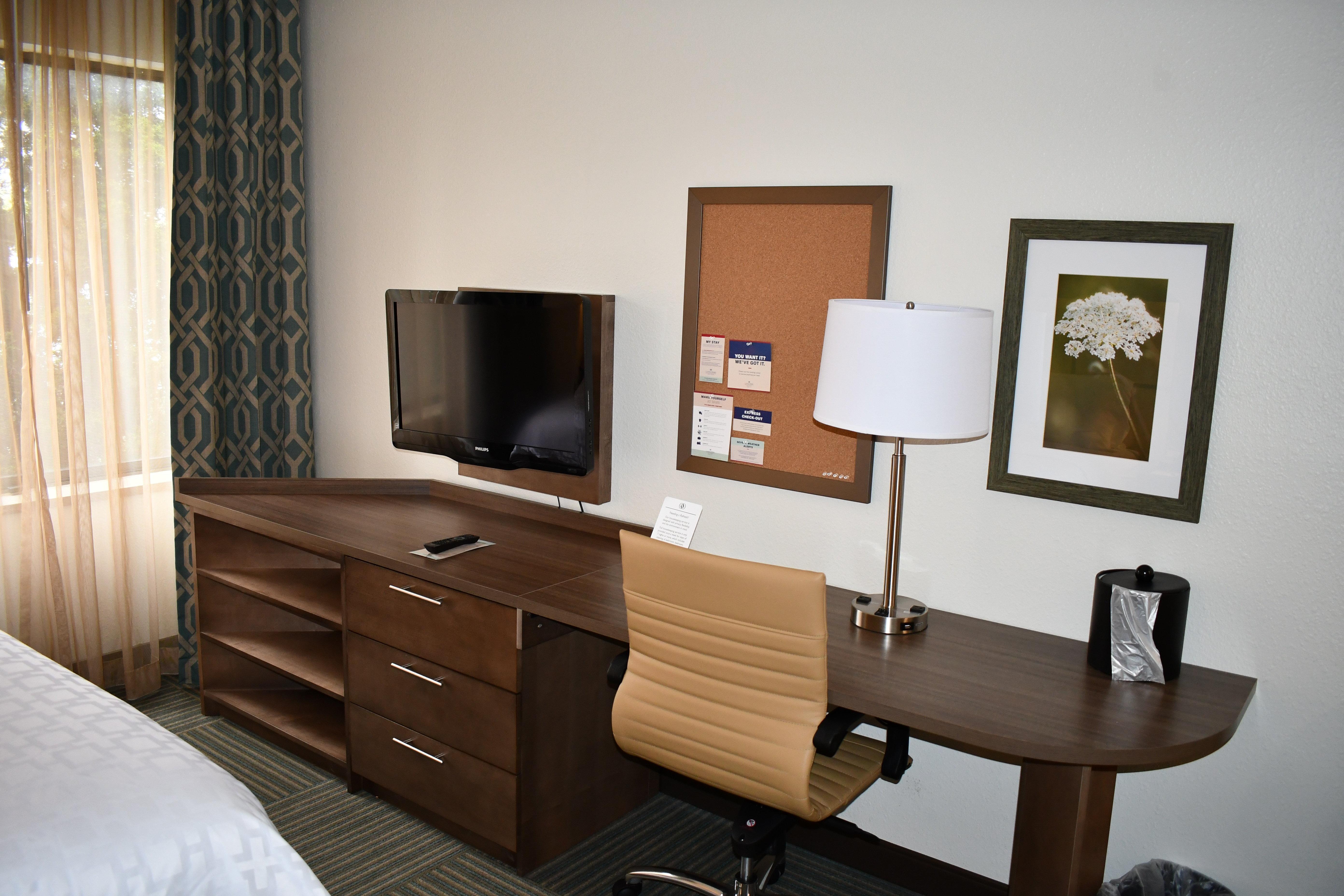 Candlewood Suites Grand Rapids Airport By Ihg Cascade Zewnętrze zdjęcie