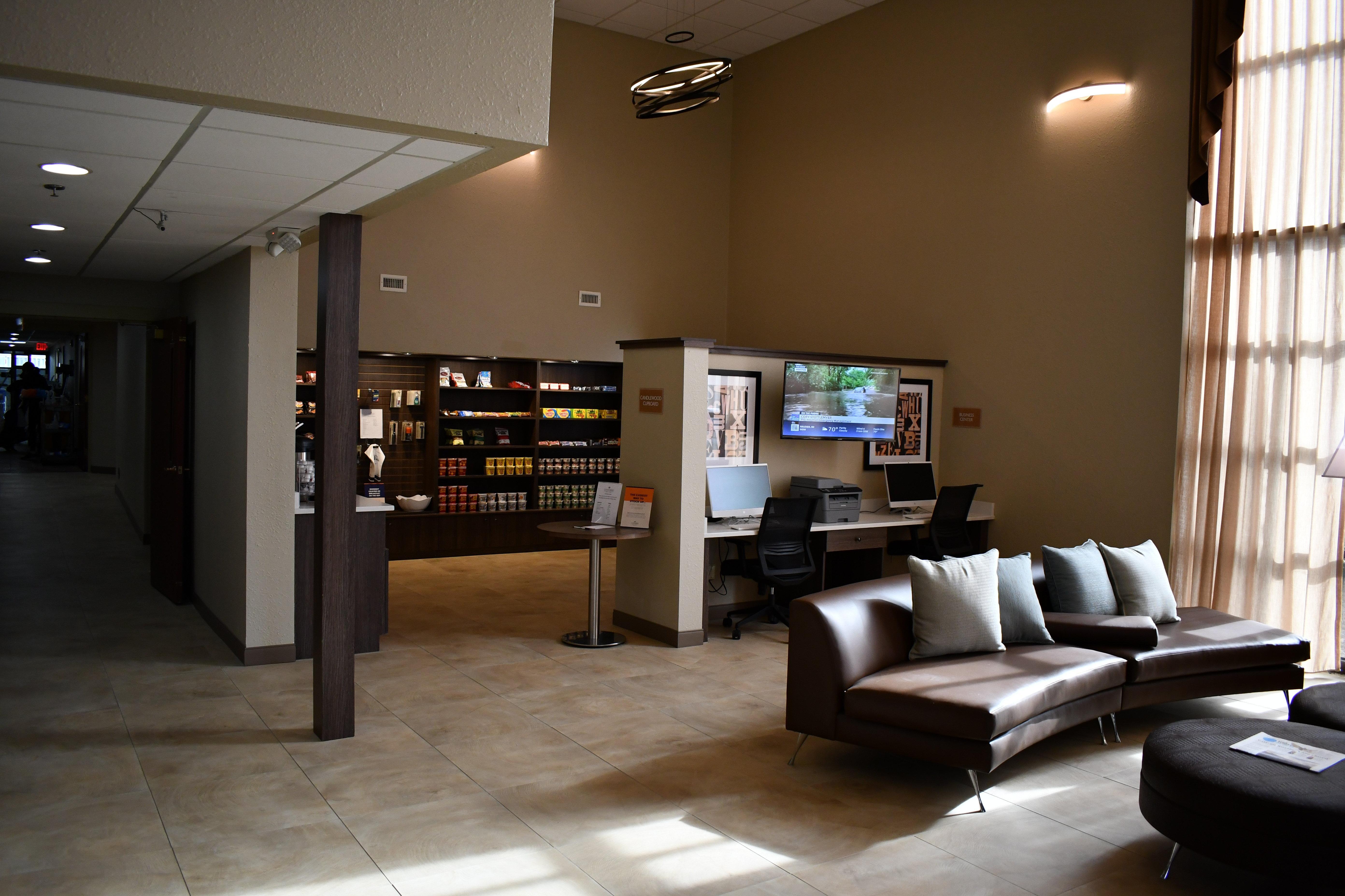 Candlewood Suites Grand Rapids Airport By Ihg Cascade Zewnętrze zdjęcie