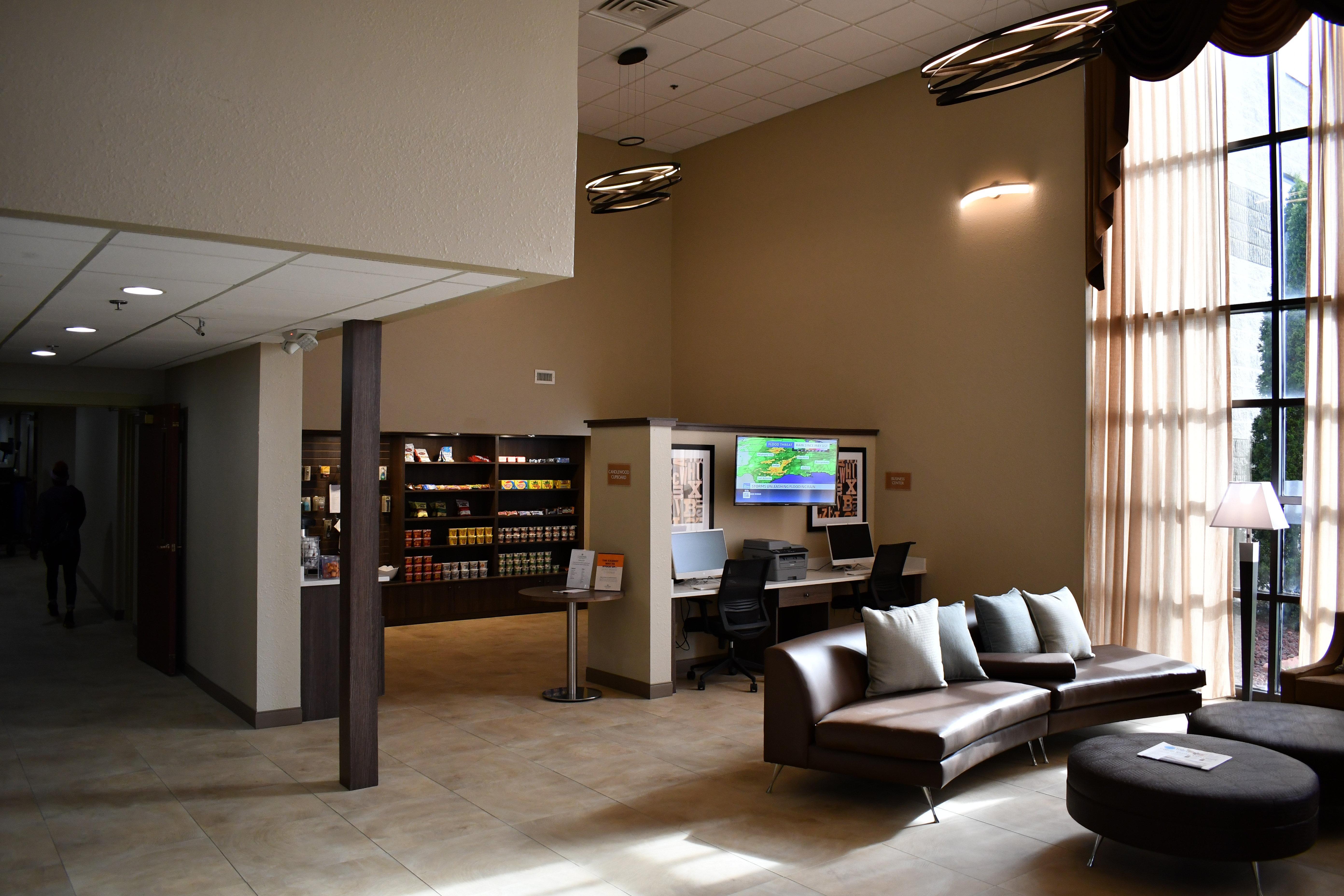 Candlewood Suites Grand Rapids Airport By Ihg Cascade Zewnętrze zdjęcie