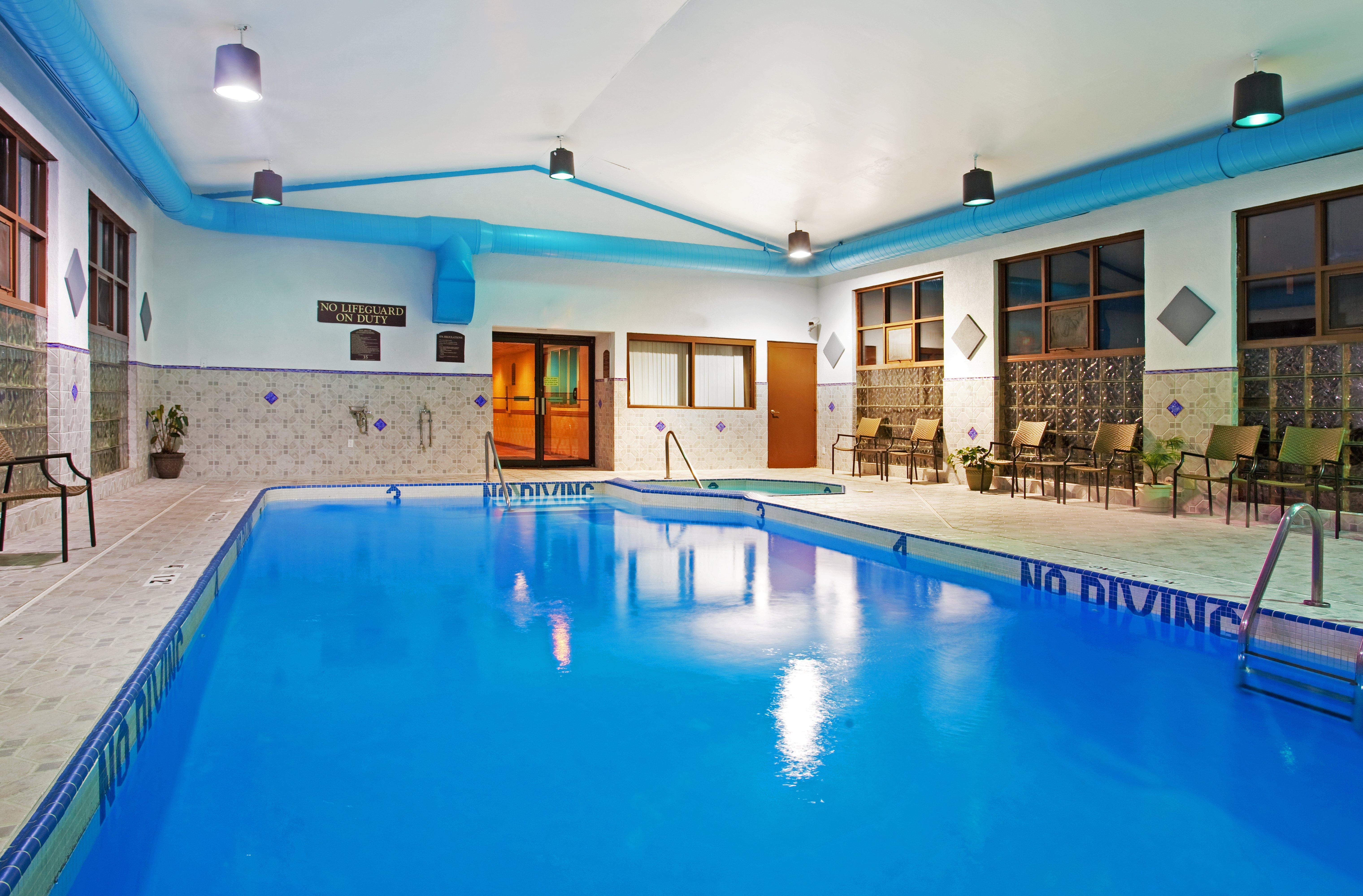 Candlewood Suites Grand Rapids Airport By Ihg Cascade Zewnętrze zdjęcie
