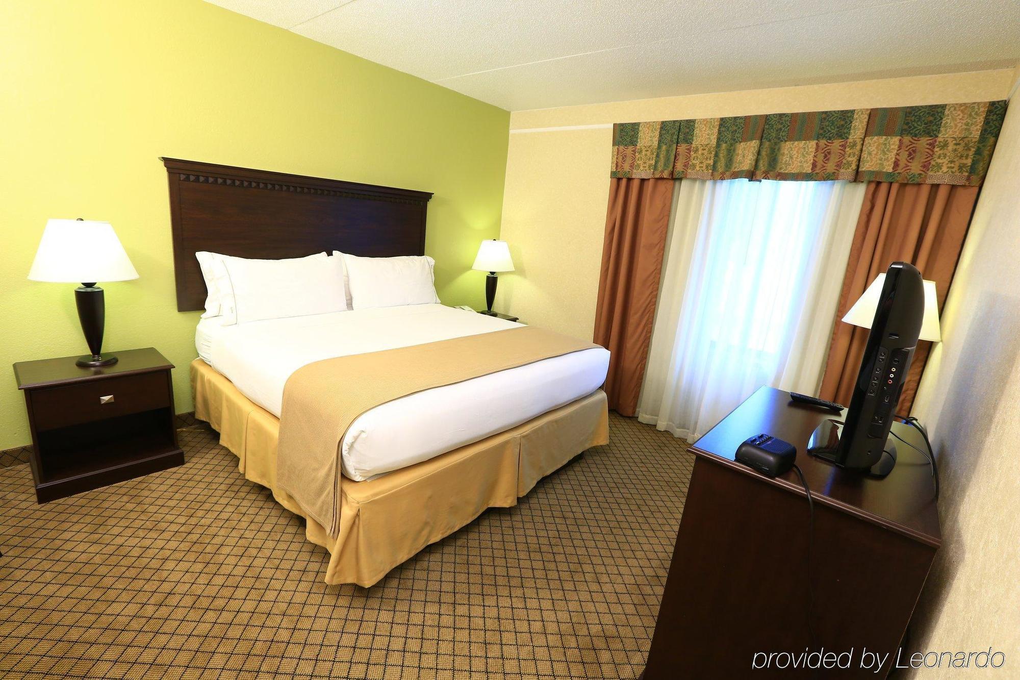 Candlewood Suites Grand Rapids Airport By Ihg Cascade Zewnętrze zdjęcie