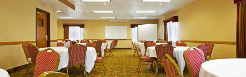 Candlewood Suites Grand Rapids Airport By Ihg Cascade Zewnętrze zdjęcie